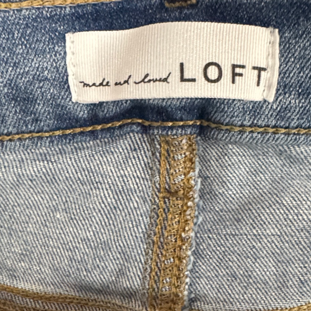 LOFT- Size 14 Petite/32P Light Blue Distressed Ankle Jeans - Picture 4 of 5